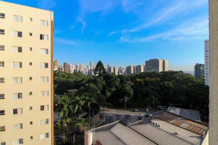 Apartamento para alugar com 33m², 2 quartos e sem vaga Apartamento para alugar com 33m², 2 quartos e sem vagaVista Quarto 2