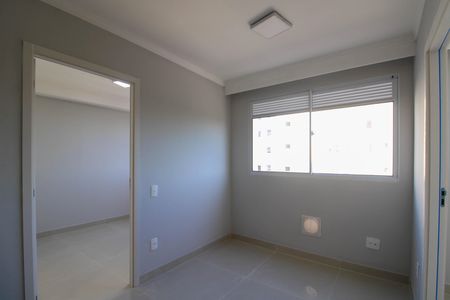 Sala  de apartamento para alugar com 2 quartos, 33m² em Vila Suzana, São Paulo