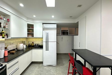 Apartamento à venda com 200m², 4 quartos e 1 vaga