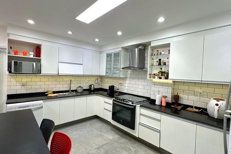 Apartamento à venda com 200m², 4 quartos e 1 vaga