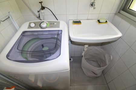 Apartamento para alugar com 78m², 3 quartos e 1 vagaÁrea de Serviço