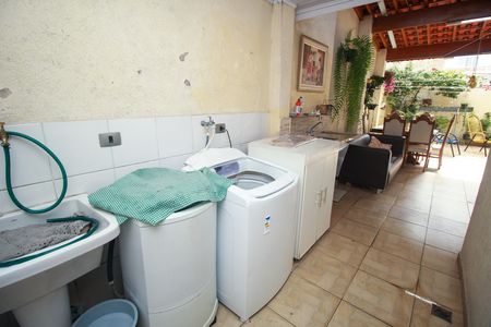 Área de Serviço de casa à venda com 2 quartos, 145m² em Parque Oratório, Santo André