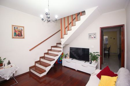 Sala de casa para alugar com 2 quartos, 145m² em Parque Oratório, Santo André