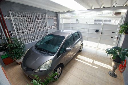 Garagem de casa à venda com 2 quartos, 145m² em Parque Oratório, Santo André
