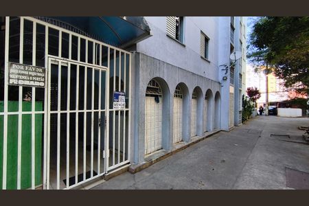 Apartamento à venda com 50m², 2 quartos e sem vaga Apartamento à venda com 50m², 2 quartos e sem vagaFachada + Plaquinha