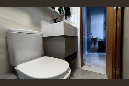 Apartamento à venda com 50m², 2 quartos e sem vaga Apartamento à venda com 50m², 2 quartos e sem vagaBanheiro