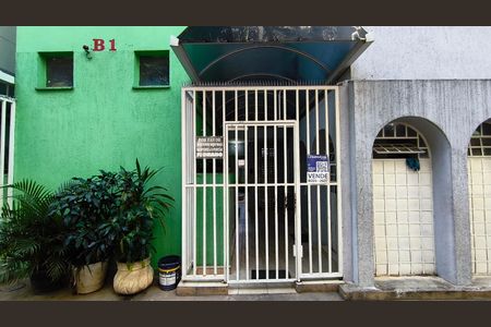 Apartamento à venda com 50m², 2 quartos e sem vaga Apartamento à venda com 50m², 2 quartos e sem vagaFachada + Plaquinha