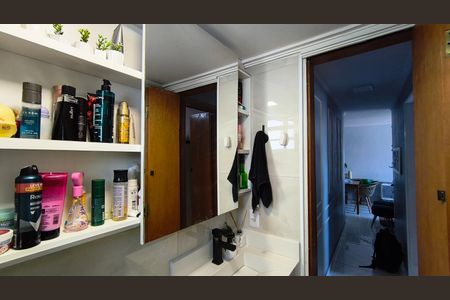 Apartamento à venda com 50m², 2 quartos e sem vaga Apartamento à venda com 50m², 2 quartos e sem vagaBanheiro