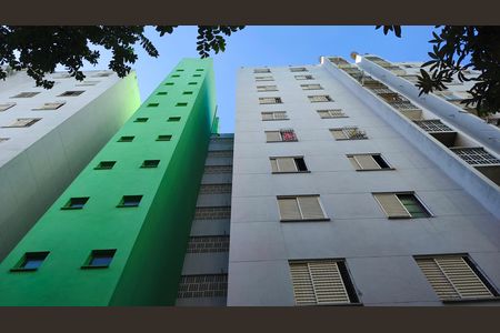 Apartamento à venda com 50m², 2 quartos e sem vaga Apartamento à venda com 50m², 2 quartos e sem vagaFachada