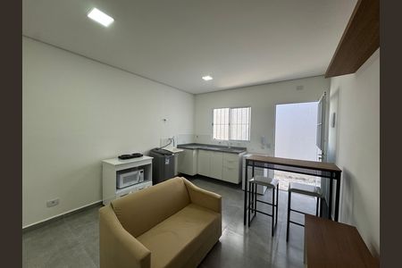 Sala/Cozinha/Quarto de casa para alugar com 1 quarto, 25m² em Km 18, Osasco