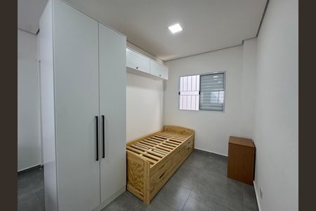 Quarto de casa para alugar com 1 quarto, 25m² em Km 18, Osasco