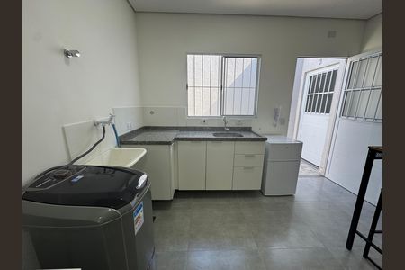Cozinha de casa para alugar com 1 quarto, 25m² em Km 18, Osasco