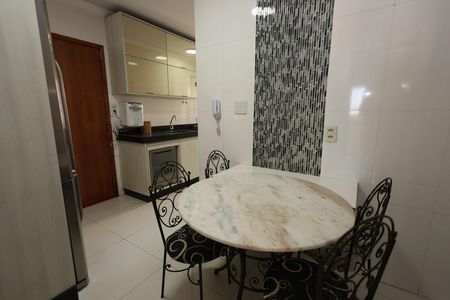 Apartamento para alugar com 150m², 3 quartos e 2 vagasCozinha