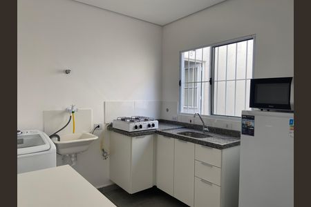 Studio para alugar com 40m², 2 quartos e sem vaga Studio para alugar com 40m², 2 quartos e sem vagaCozinha e Área de Serviço