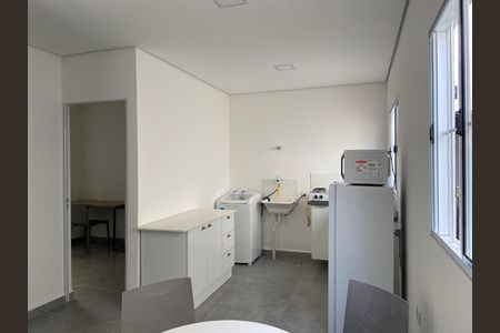 Studio para alugar com 40m², 2 quartos e sem vaga Studio para alugar com 40m², 2 quartos e sem vagaCozinha e Área de Serviço