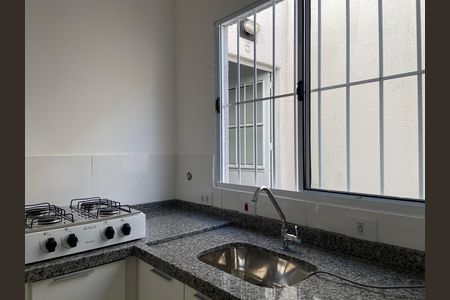 Studio para alugar com 40m², 2 quartos e sem vaga Studio para alugar com 40m², 2 quartos e sem vagaCozinha e Área de Serviço