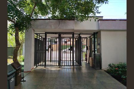 Apartamento à venda com 64m², 3 quartos e 1 vaga Apartamento à venda com 64m², 3 quartos e 1 vagaPortaria