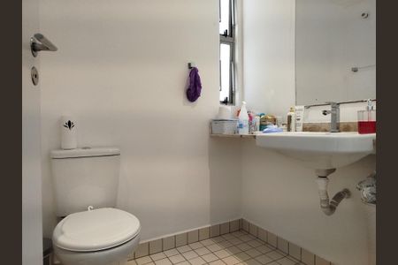 Apartamento à venda com 64m², 3 quartos e 1 vaga Apartamento à venda com 64m², 3 quartos e 1 vagaBanheiro