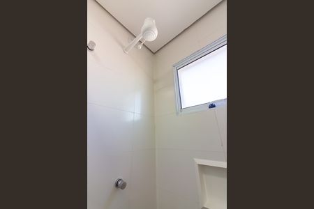 Banheiro de kitnet/studio para alugar com 1 quarto, 25m² em Km 18, Osasco