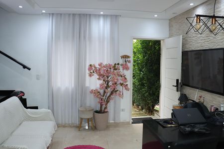 Casa de Condomínio para alugar com 2 quartos, 72m² em Jardim Barbacena, Cotia