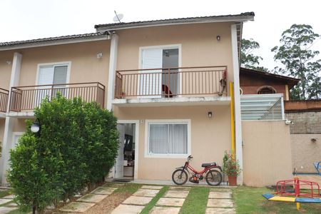 Casa de Condomínio para alugar com 2 quartos, 72m² em Jardim Barbacena, Cotia