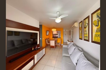Sala de apartamento para alugar com 3 quartos, 92m² em Recreio dos Bandeirantes, Rio de Janeiro