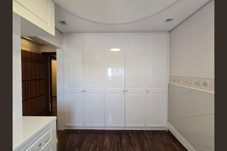 Apartamento à venda com 194m², 3 quartos e 3 vagas Apartamento à venda com 194m², 3 quartos e 3 vagasSuíte 02