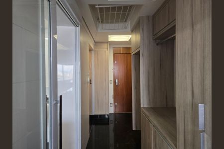 Apartamento à venda com 194m², 3 quartos e 3 vagas Apartamento à venda com 194m², 3 quartos e 3 vagasÁrea de Serviço