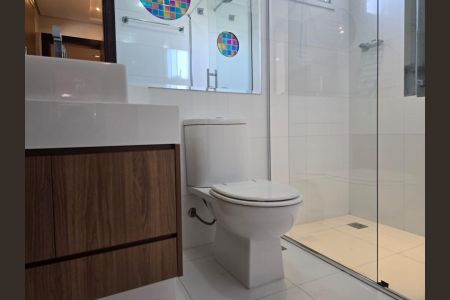 Apartamento à venda com 194m², 3 quartos e 3 vagas Apartamento à venda com 194m², 3 quartos e 3 vagasBanheiro da Suíte 2