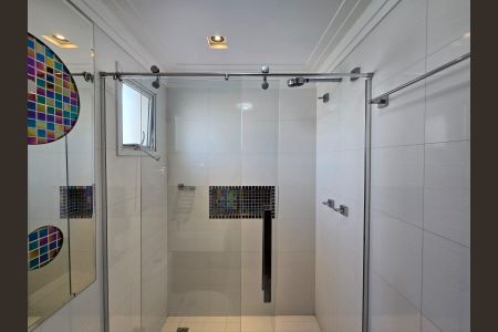 Apartamento à venda com 194m², 3 quartos e 3 vagas Apartamento à venda com 194m², 3 quartos e 3 vagasBanheiro da Suíte 2