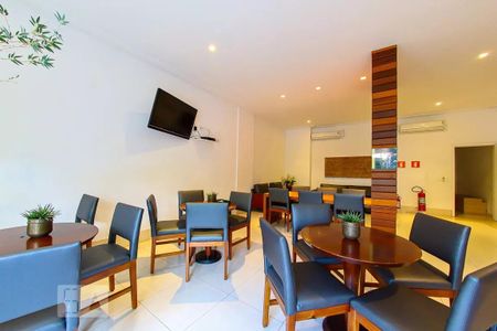Apartamento à venda com 194m², 3 quartos e 3 vagas Apartamento à venda com 194m², 3 quartos e 3 vagasEspaço Gourmet