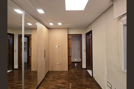 Apartamento à venda com 194m², 3 quartos e 3 vagas Apartamento à venda com 194m², 3 quartos e 3 vagasSuíte 03