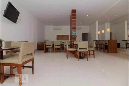 Apartamento à venda com 194m², 3 quartos e 3 vagas Apartamento à venda com 194m², 3 quartos e 3 vagasÁrea comum - Salão de festas