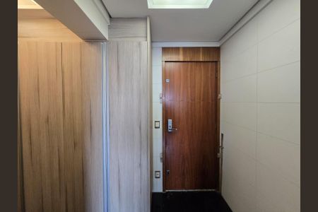 Apartamento à venda com 194m², 3 quartos e 3 vagas Apartamento à venda com 194m², 3 quartos e 3 vagasÁrea de Serviço