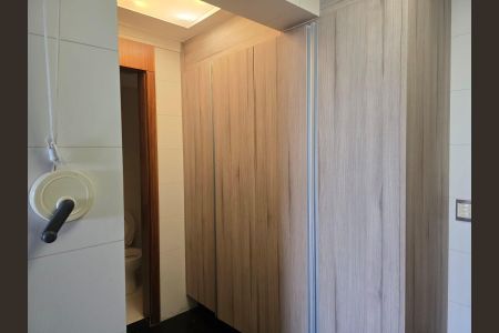 Apartamento à venda com 194m², 3 quartos e 3 vagas Apartamento à venda com 194m², 3 quartos e 3 vagasÁrea de Serviço