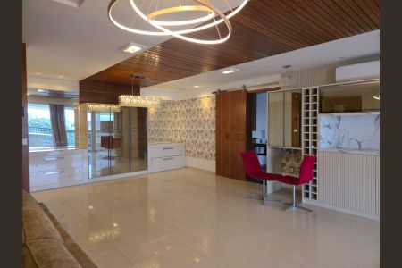 Apartamento à venda com 194m², 3 quartos e 3 vagas Apartamento à venda com 194m², 3 quartos e 3 vagasSala