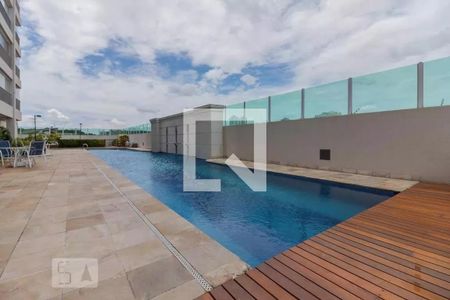 Apartamento à venda com 194m², 3 quartos e 3 vagas Apartamento à venda com 194m², 3 quartos e 3 vagasÁrea comum - Piscina