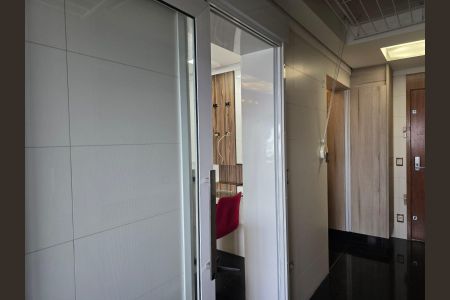 Apartamento à venda com 194m², 3 quartos e 3 vagas Apartamento à venda com 194m², 3 quartos e 3 vagasÁrea de Serviço