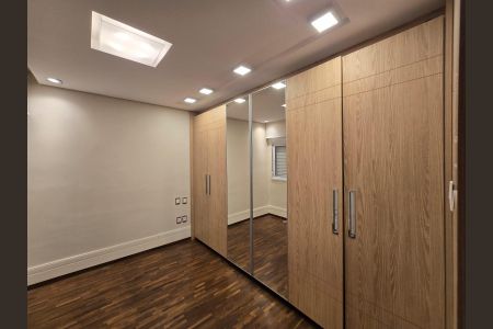 Apartamento à venda com 194m², 3 quartos e 3 vagas Apartamento à venda com 194m², 3 quartos e 3 vagasSuíte 03