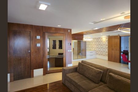 Apartamento à venda com 194m², 3 quartos e 3 vagas Apartamento à venda com 194m², 3 quartos e 3 vagasSala