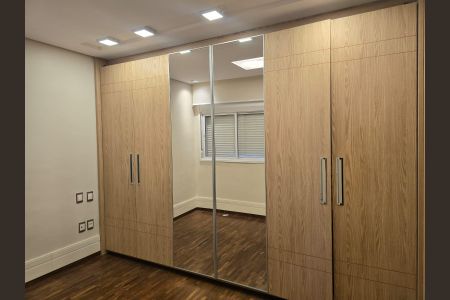 Apartamento à venda com 194m², 3 quartos e 3 vagas Apartamento à venda com 194m², 3 quartos e 3 vagasSuíte 03