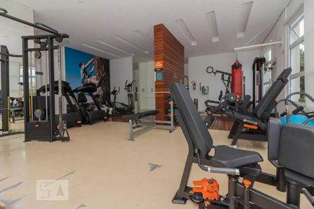 Apartamento à venda com 194m², 3 quartos e 3 vagas Apartamento à venda com 194m², 3 quartos e 3 vagasÁrea comum - Academia