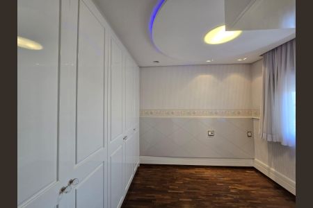 Apartamento à venda com 194m², 3 quartos e 3 vagas Apartamento à venda com 194m², 3 quartos e 3 vagasSuíte 02