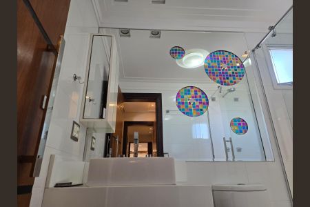 Apartamento à venda com 194m², 3 quartos e 3 vagas Apartamento à venda com 194m², 3 quartos e 3 vagasBanheiro da Suíte 2