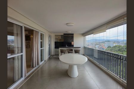 Apartamento à venda com 194m², 3 quartos e 3 vagas Apartamento à venda com 194m², 3 quartos e 3 vagasVaranda gourmet