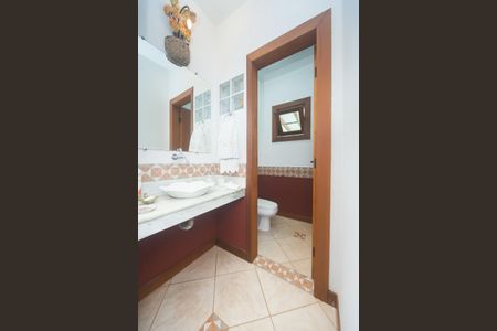 Casa de condomínio à venda com 350m², 4 quartos e 4 vagas Casa de condomínio à venda com 350m², 4 quartos e 4 vagasLavabo