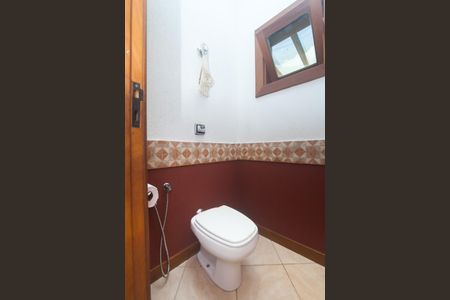 Casa de condomínio à venda com 350m², 4 quartos e 4 vagas Casa de condomínio à venda com 350m², 4 quartos e 4 vagasLavabo
