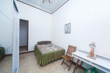 Casa de condomínio à venda com 350m², 4 quartos e 4 vagas Casa de condomínio à venda com 350m², 4 quartos e 4 vagasquarto 1