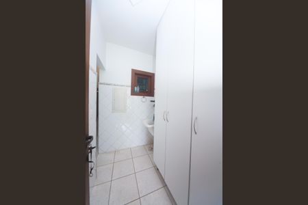 Casa de condomínio à venda com 350m², 4 quartos e 4 vagas Casa de condomínio à venda com 350m², 4 quartos e 4 vagasÁrea de Serviço
