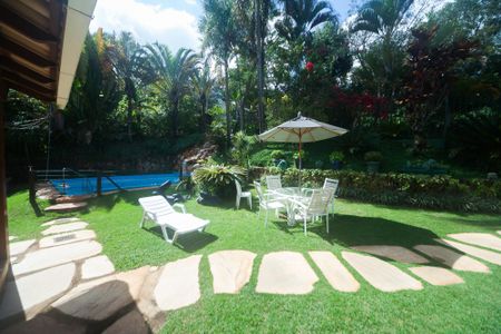 Casa de condomínio à venda com 350m², 4 quartos e 4 vagas Casa de condomínio à venda com 350m², 4 quartos e 4 vagasJardim - piscina